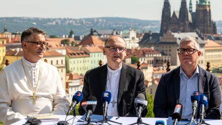 image:Image FOTOGALERIE: Podepsání memoranda o spolupráci České biskupské konference a spolku Někdo Ti uvěří